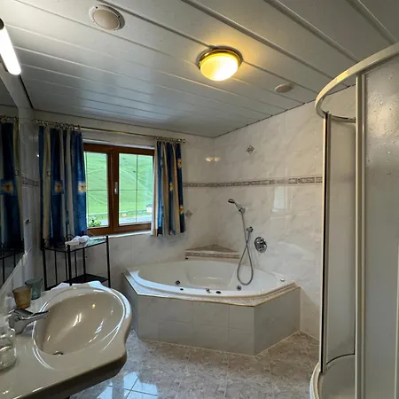 Haus Krone Apartamento Lähn